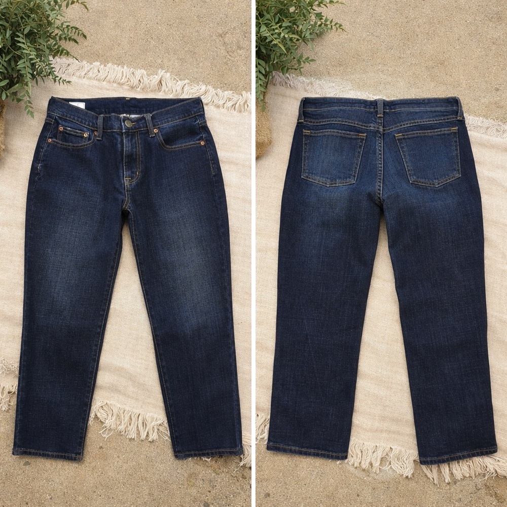 GAP dark wash girlfriend mid rise jeans- womens Size 6 petite
Casual classic - Picture 3 of 14